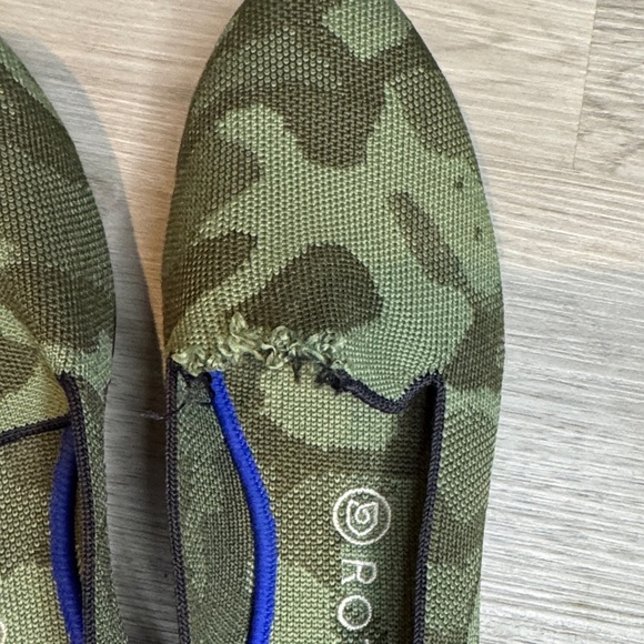 Rothy's Camouflage Flats with Blue Trim sz 10 - Picture 4 of 6